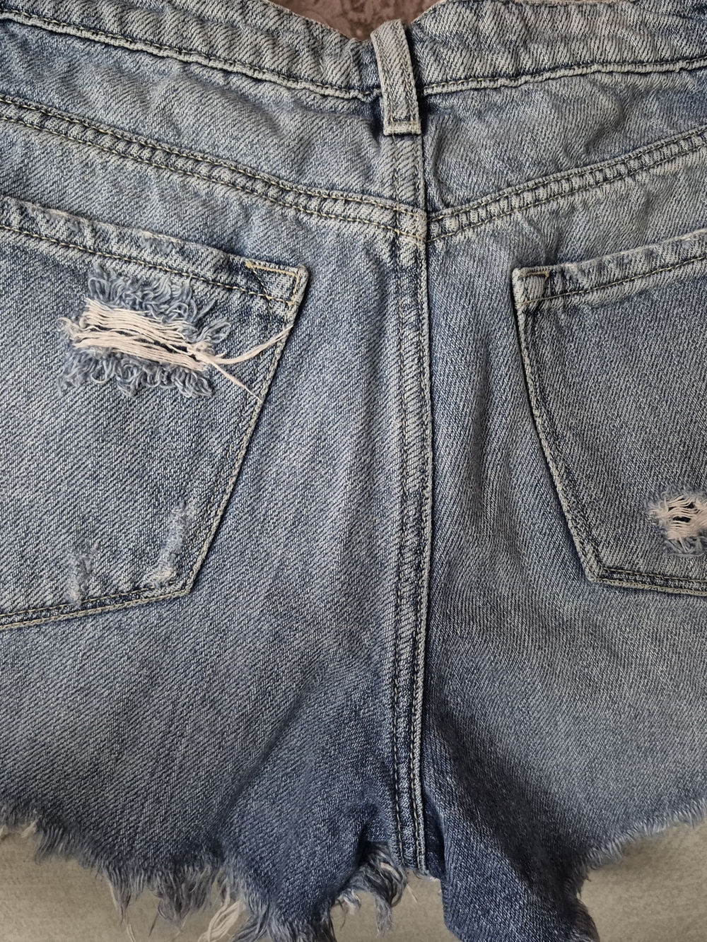 Kancan  Light Wash Denim shorts - Light Blue - Picture 5 of 5